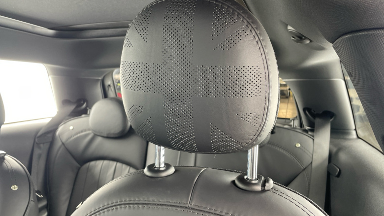 MINI Hatchback 2.0 Cooper S Exclusive 3dr Auto Petrol Hatchback